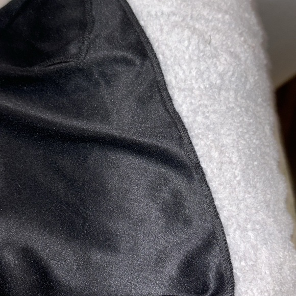 NWOT sz med Robin Halloween top with cape 18” PTP &?length 27” red yellow green - Picture 9 of 9